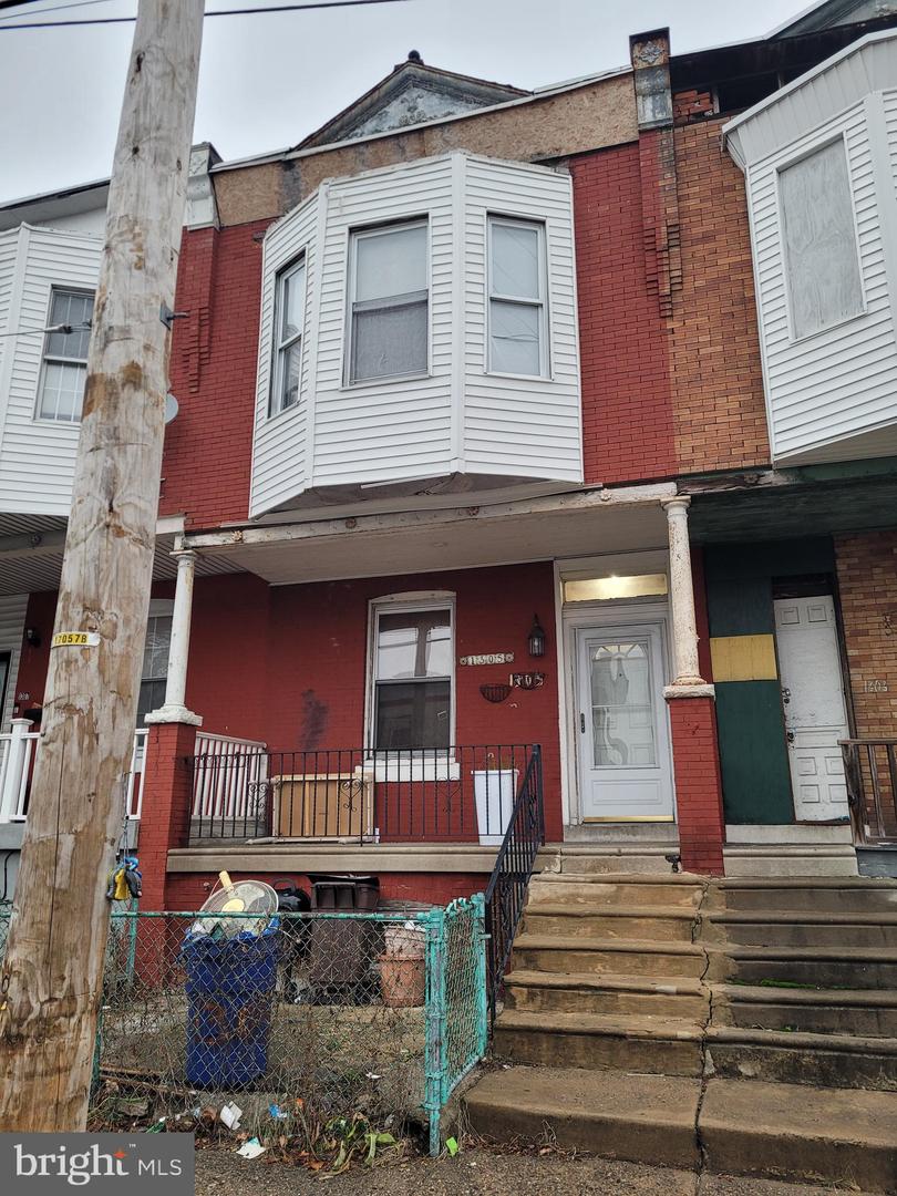 1305 N 61ST STREET