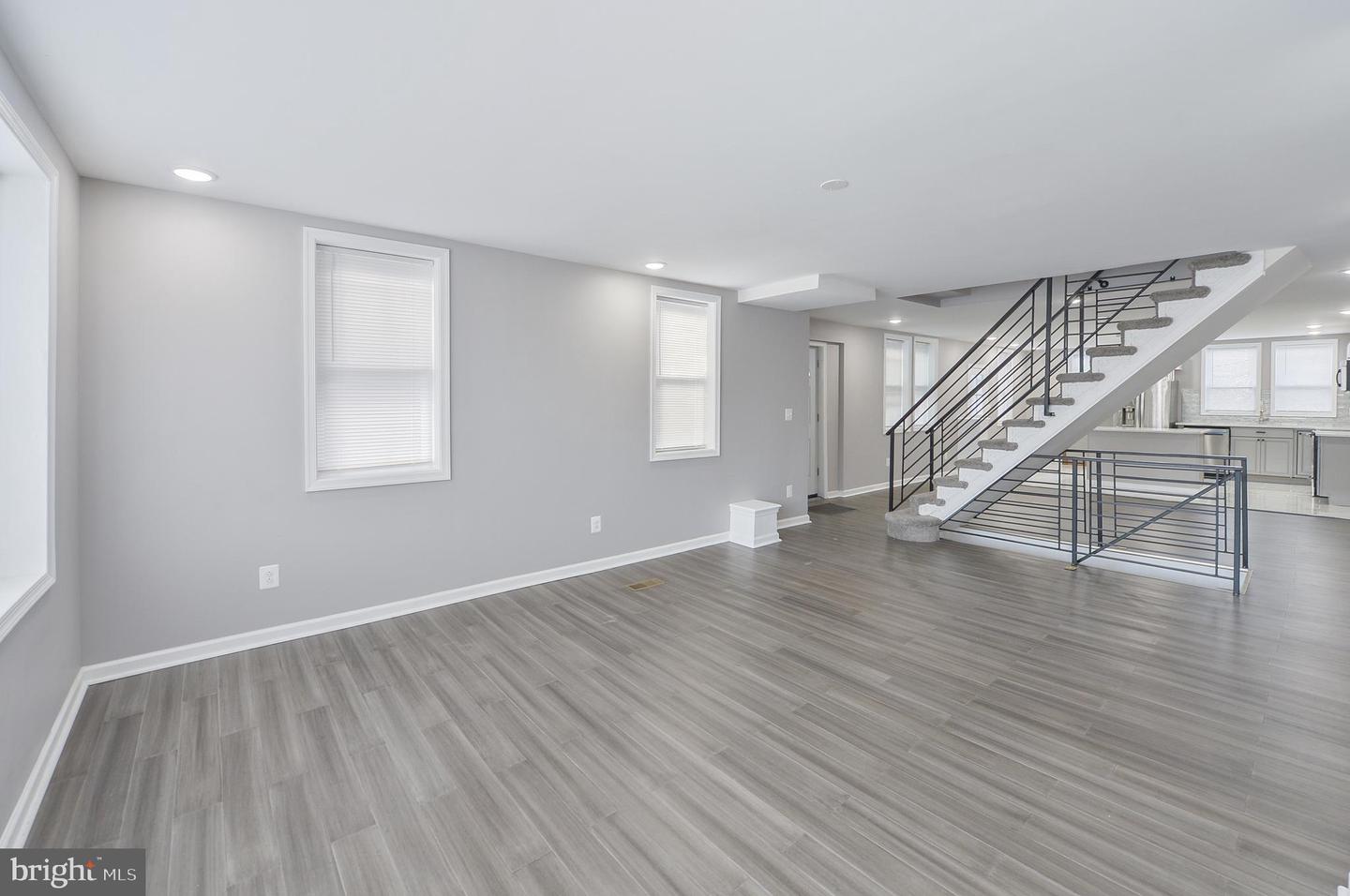 1953 71ST AVENUE