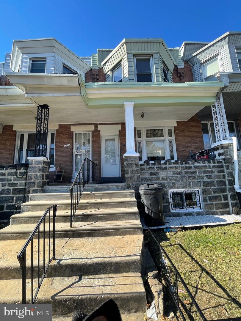 1318 N ROBINSON STREET