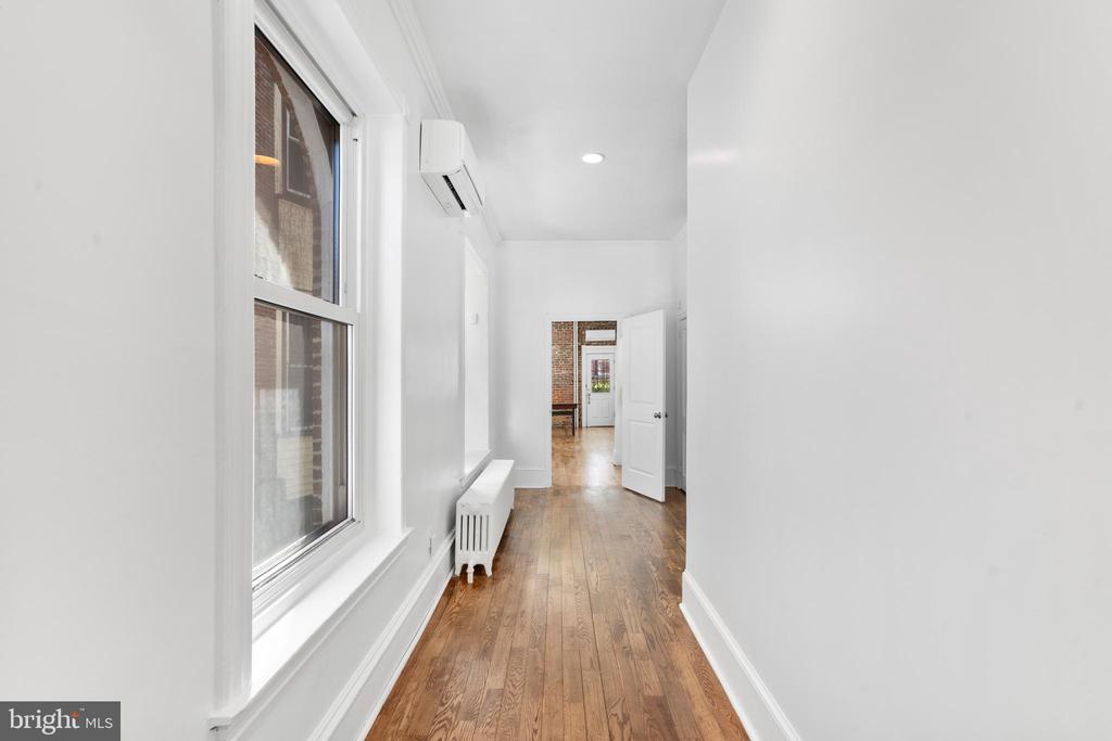 4830 Cedar Ave