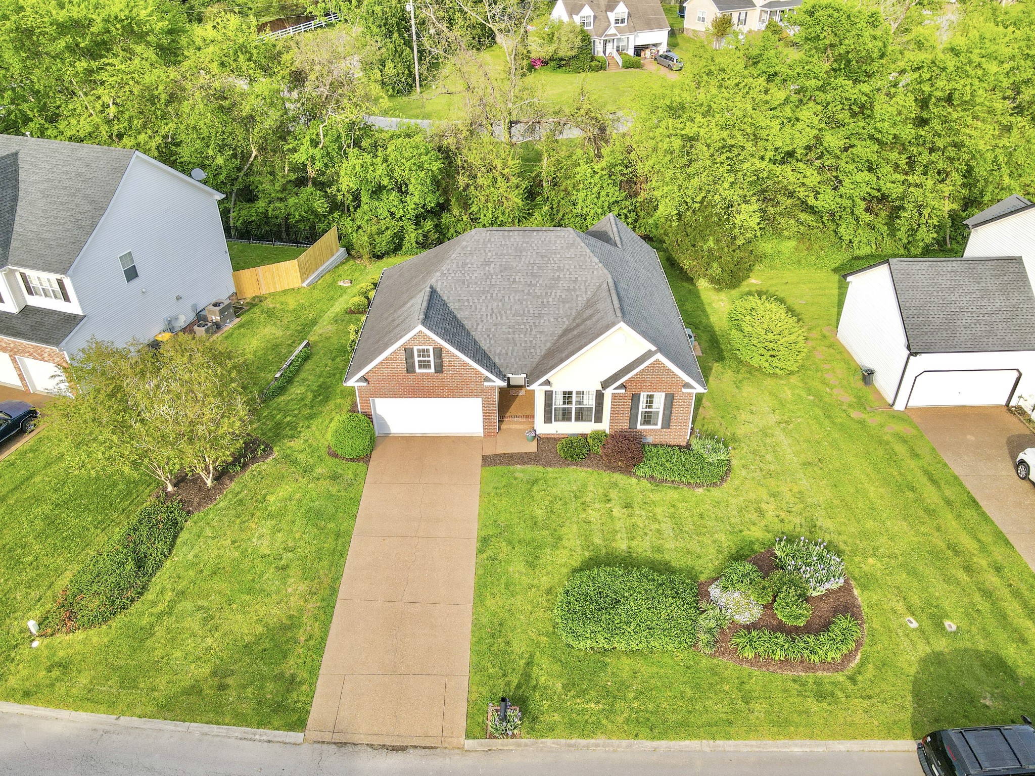 2706 Aston Woods Ln