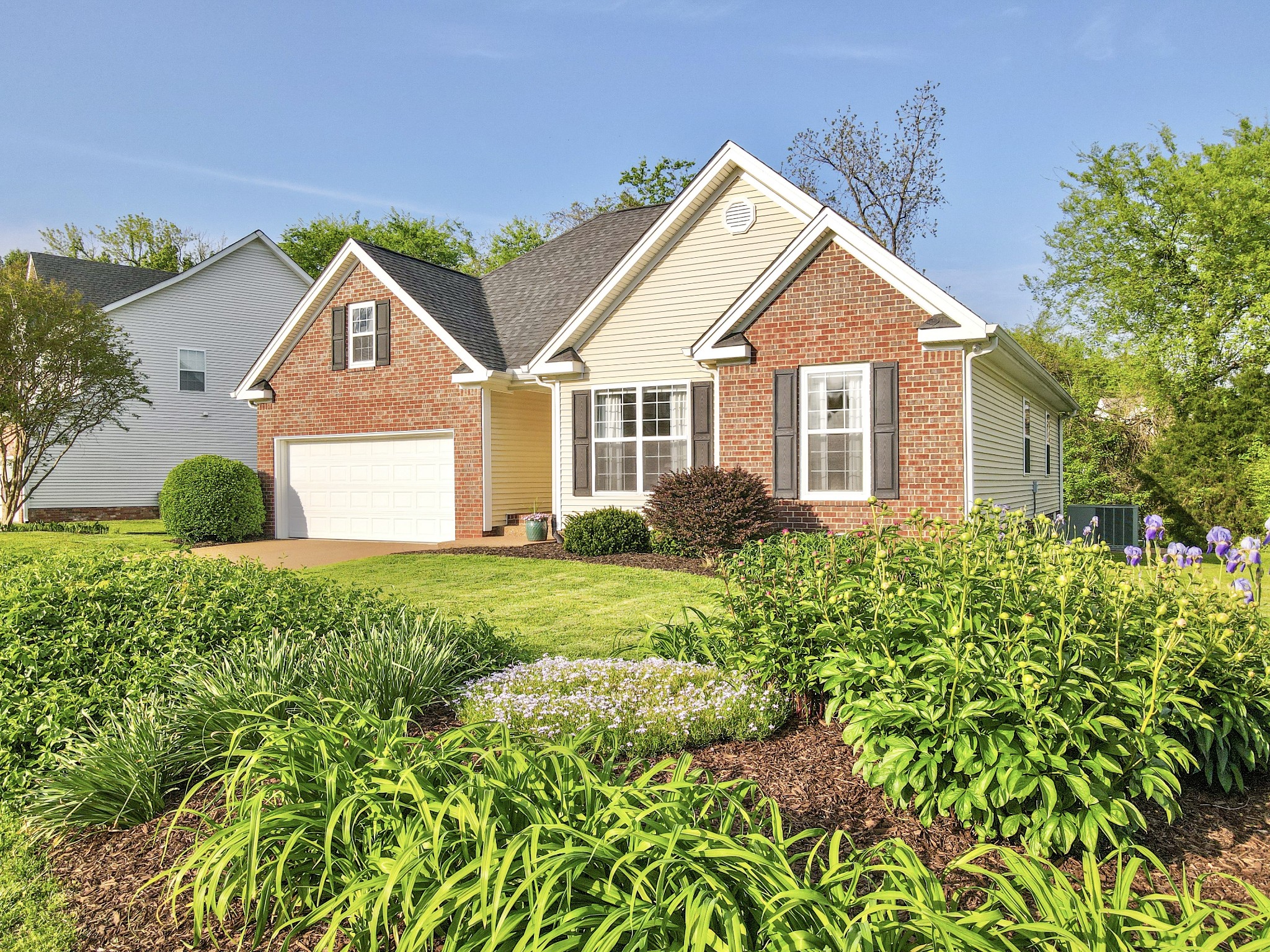 2706 Aston Woods Ln