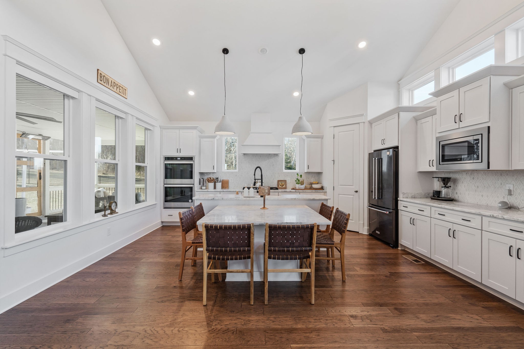 7036 Fiddlers Glen Dr