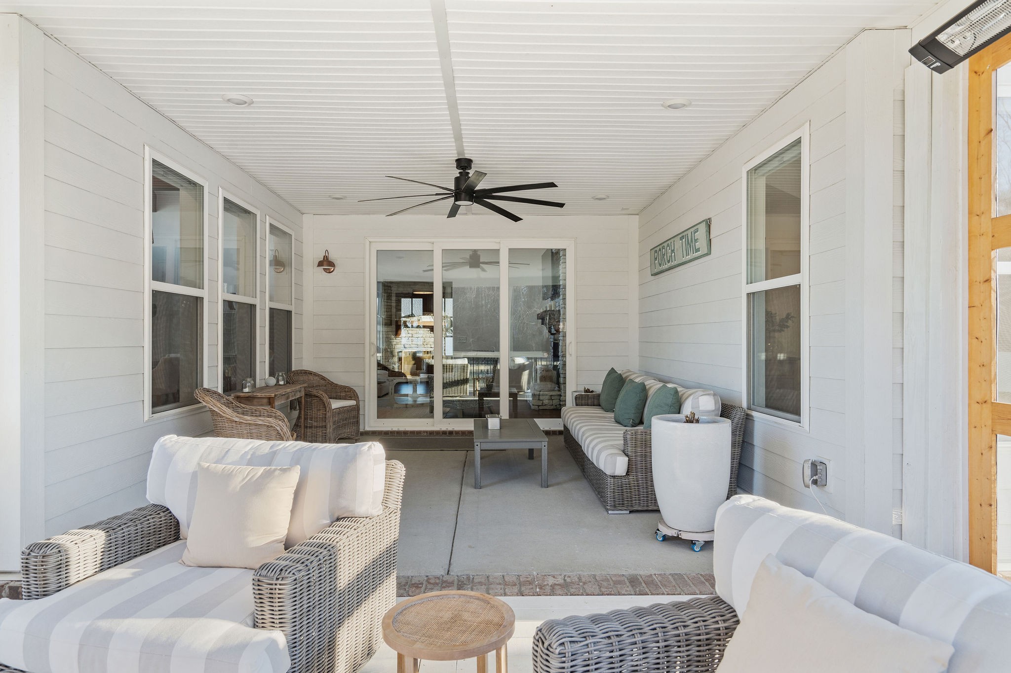 7036 Fiddlers Glen Dr