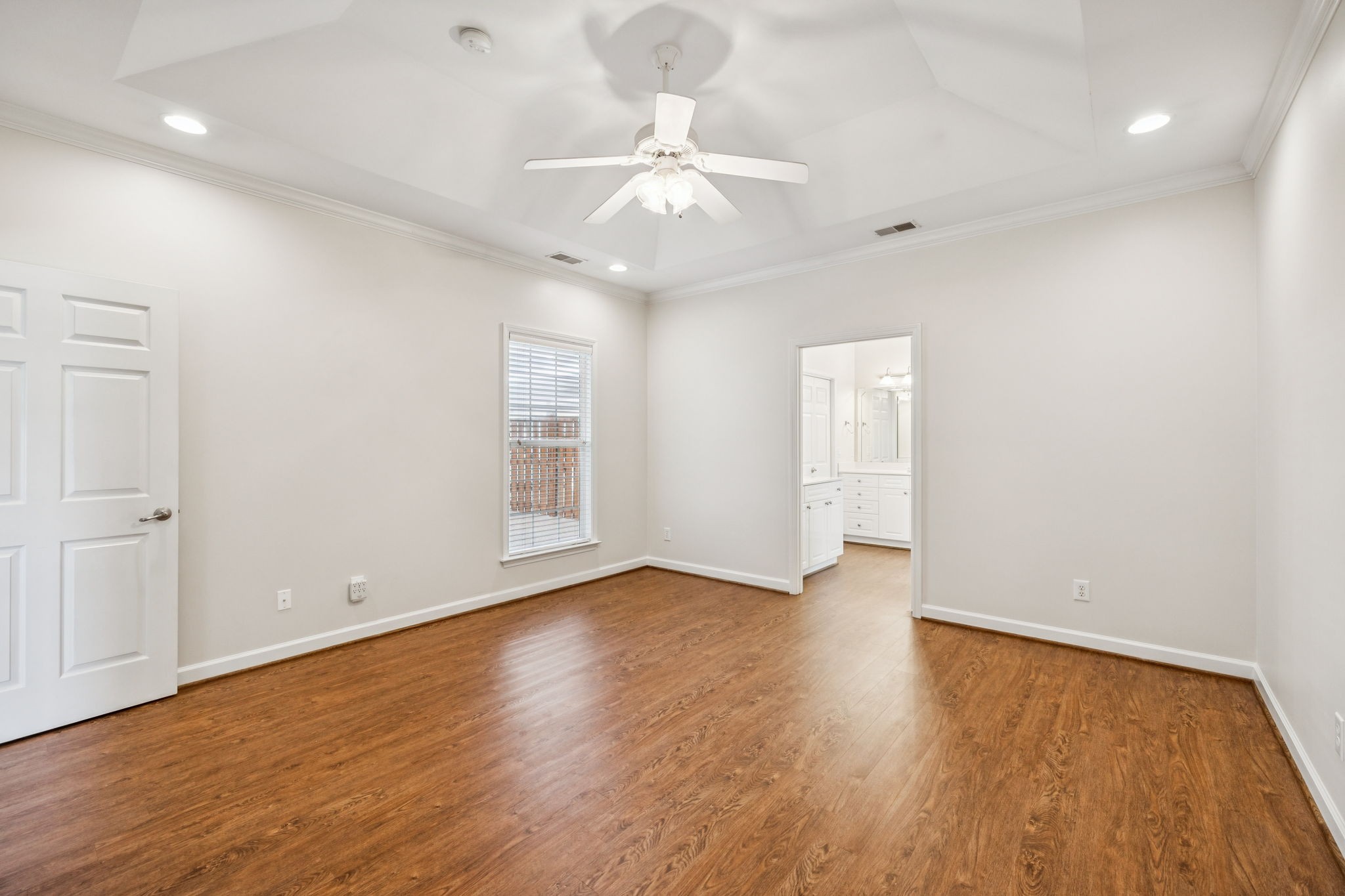 7057 Sunrise Cir