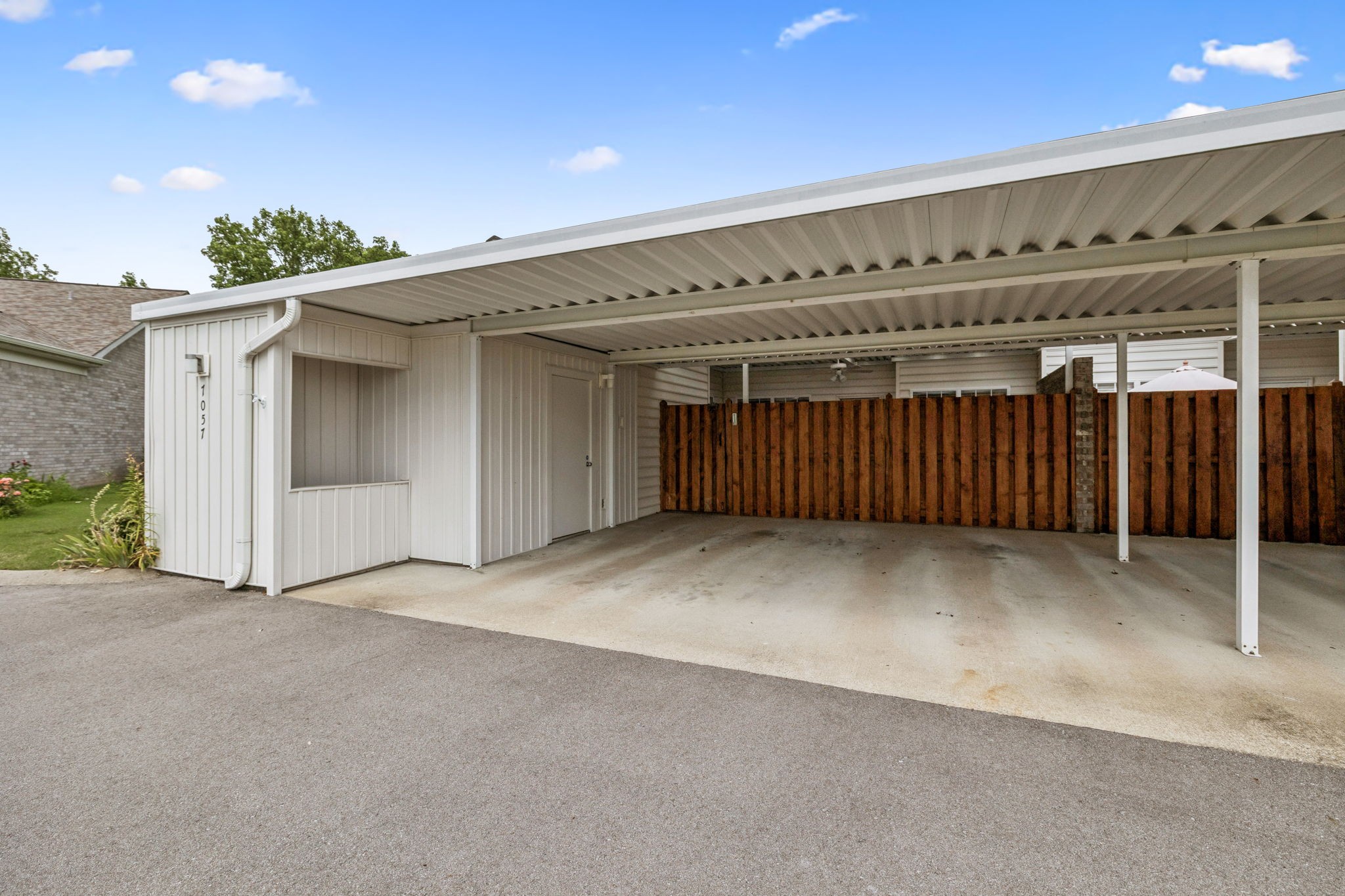 7057 Sunrise Cir