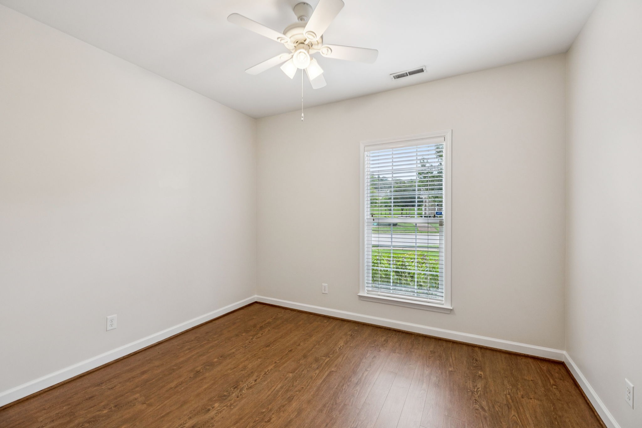 7057 Sunrise Cir