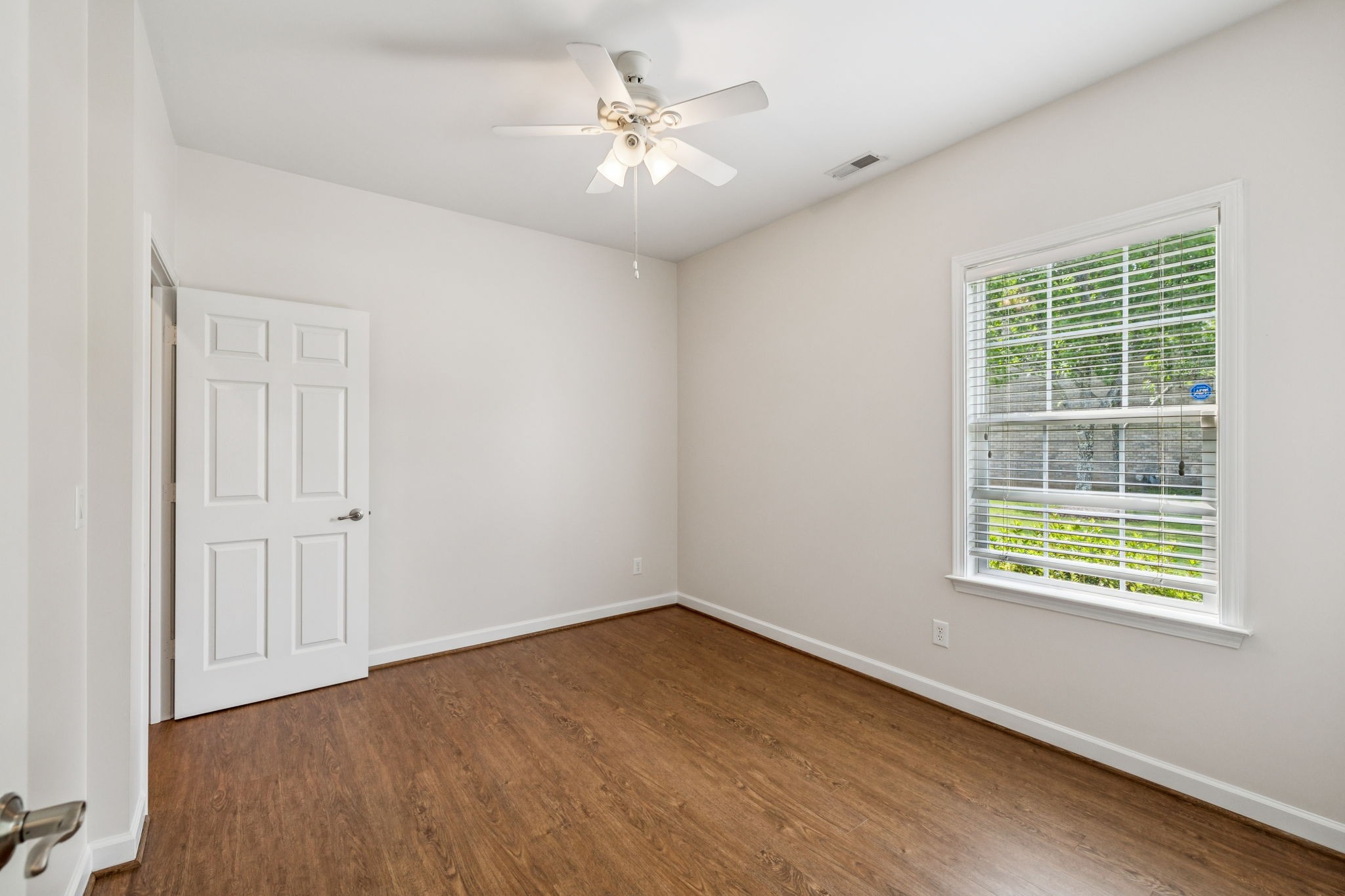 7057 Sunrise Cir