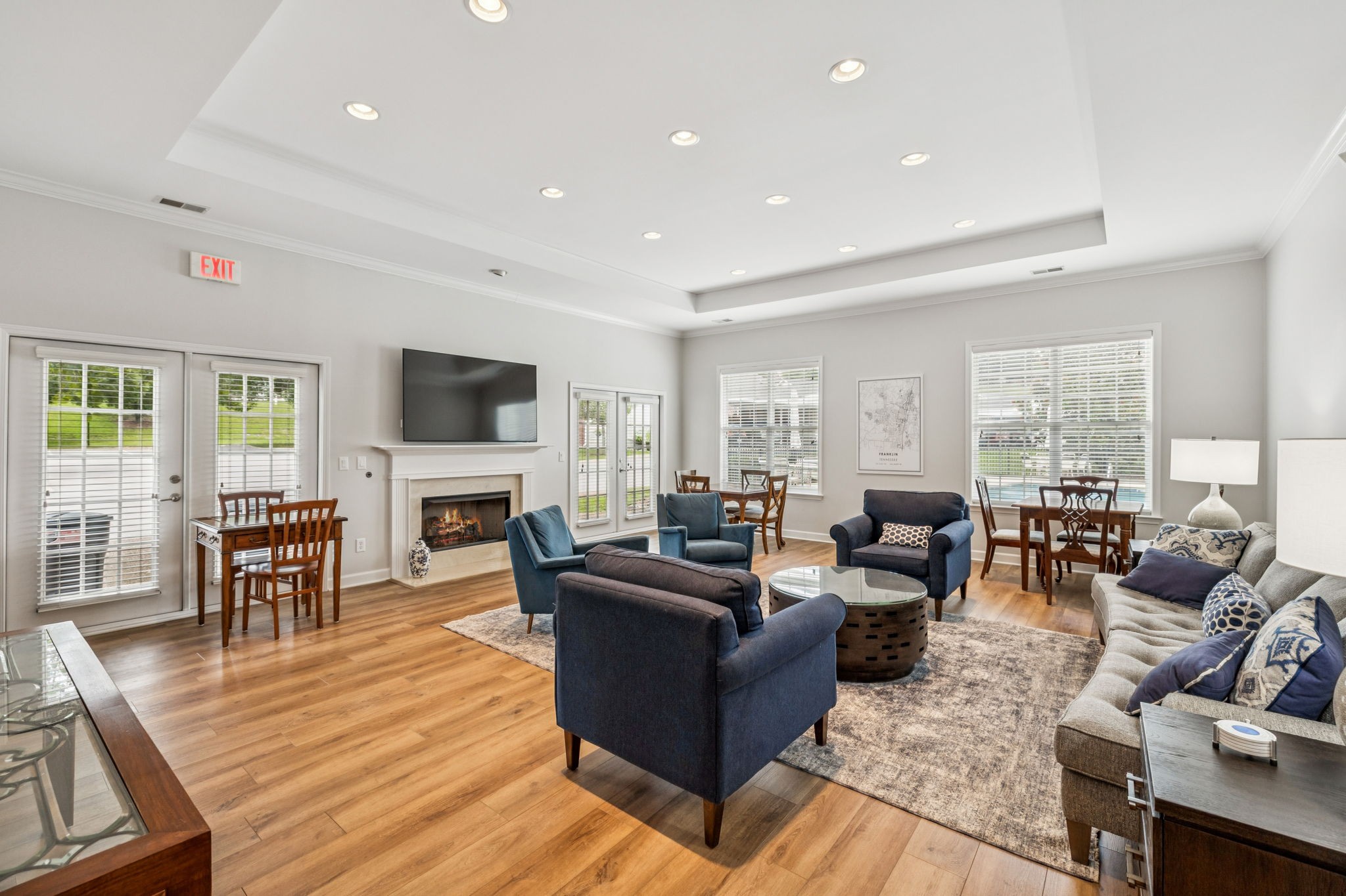 7057 Sunrise Cir