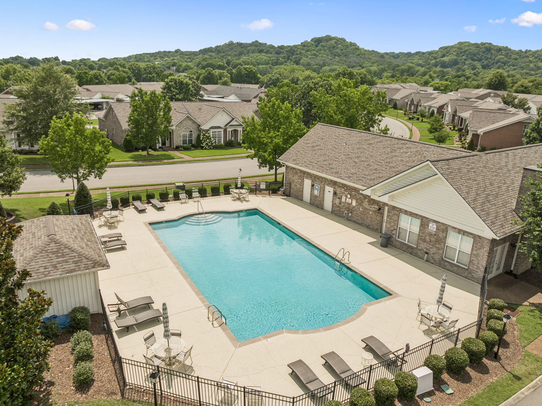 7057 Sunrise Cir