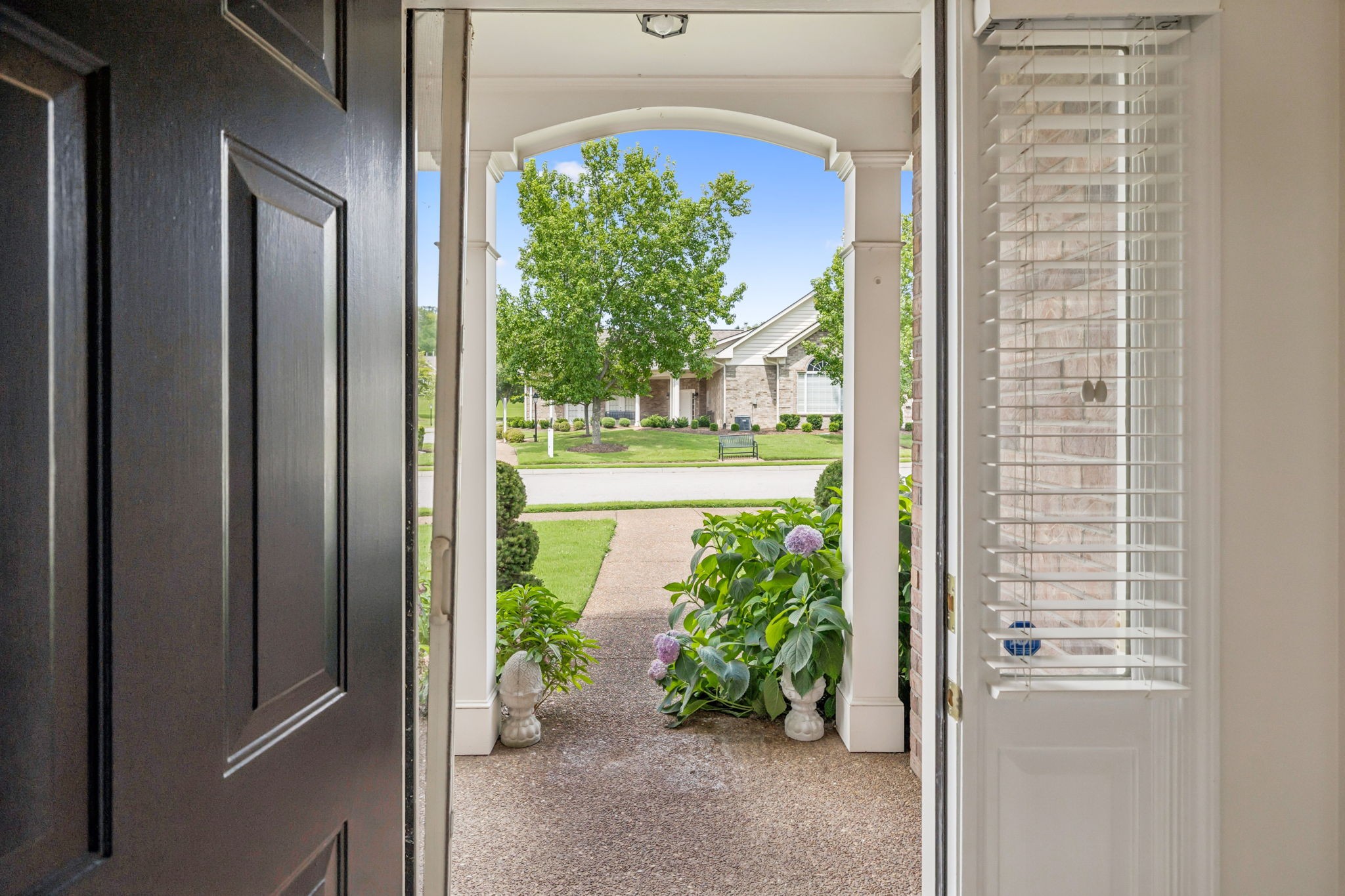 7057 Sunrise Cir