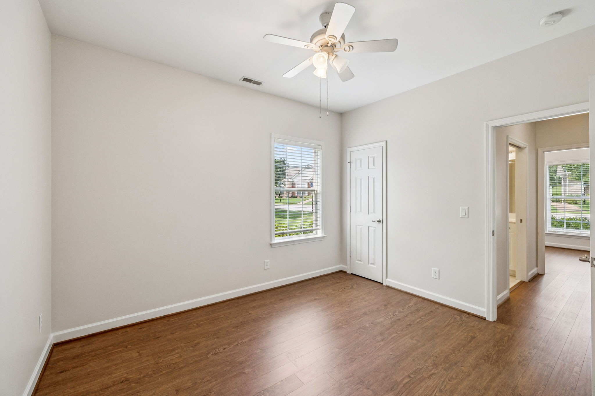 7057 Sunrise Cir