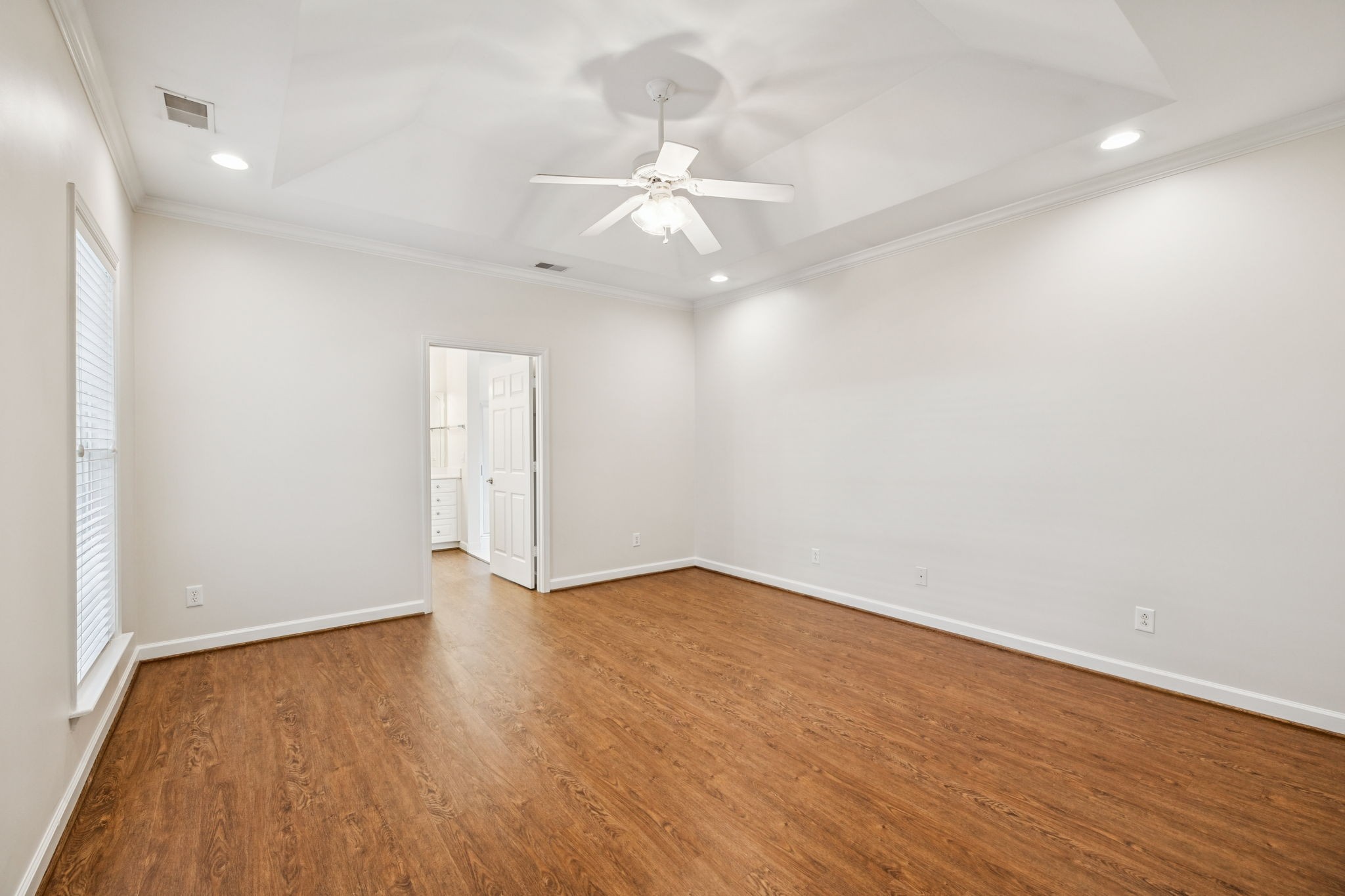 7057 Sunrise Cir