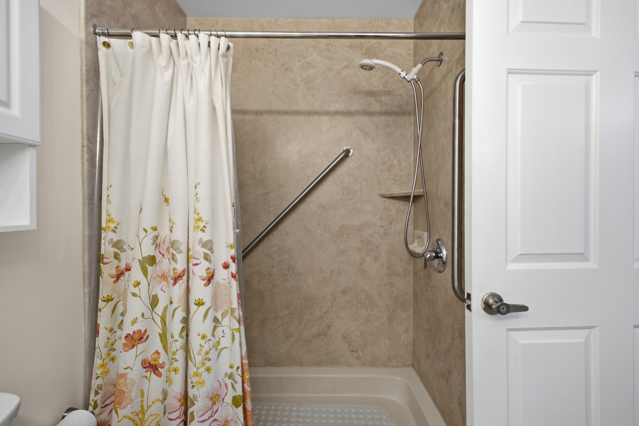 413 Deer Lake Dr