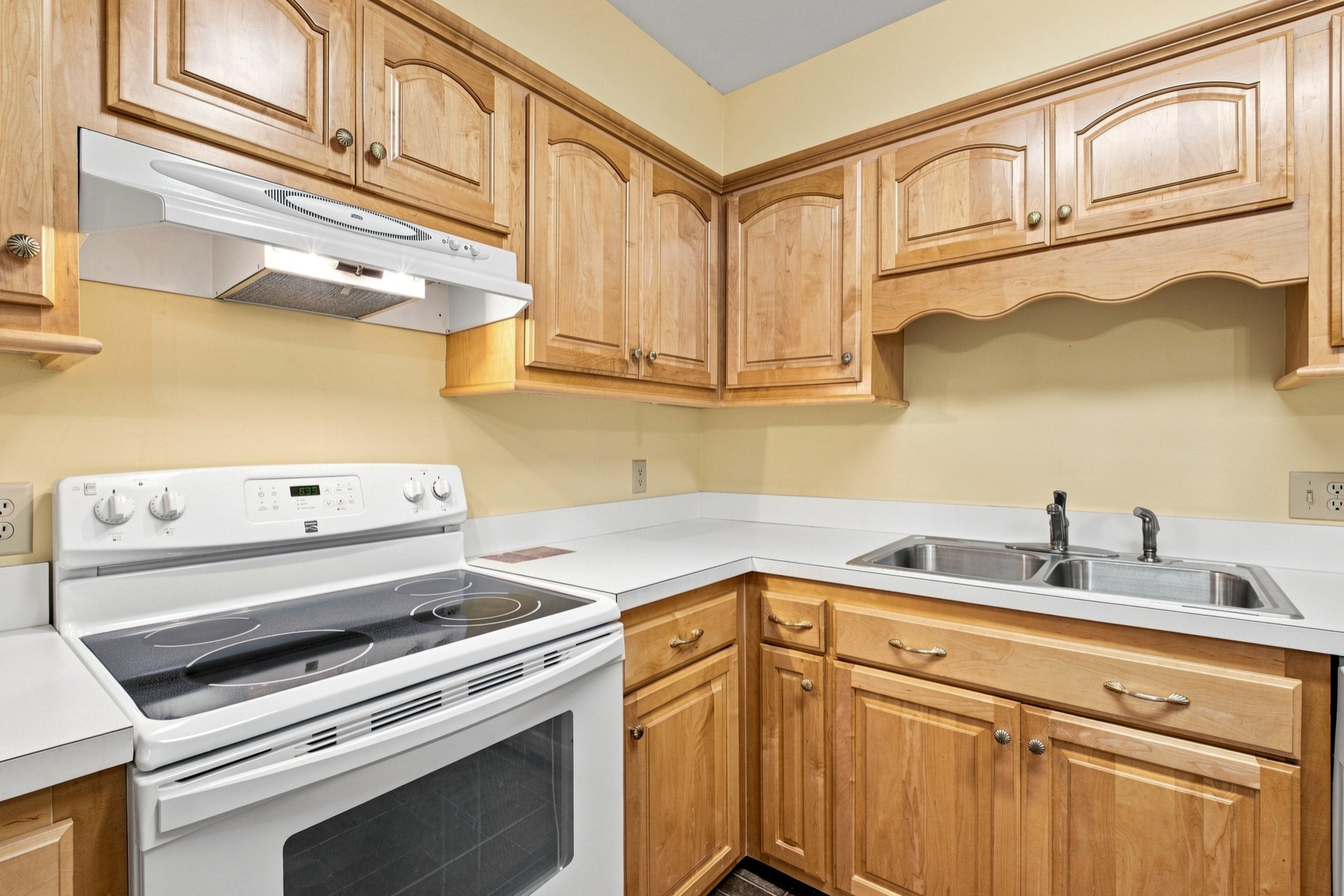 407 Deer Lake Dr