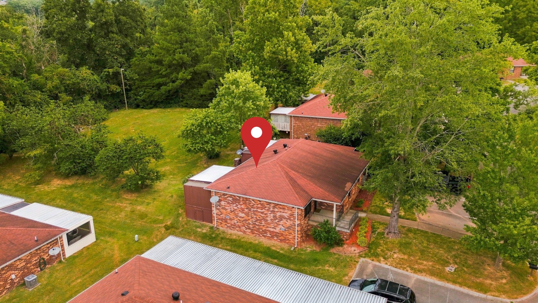 407 Deer Lake Dr