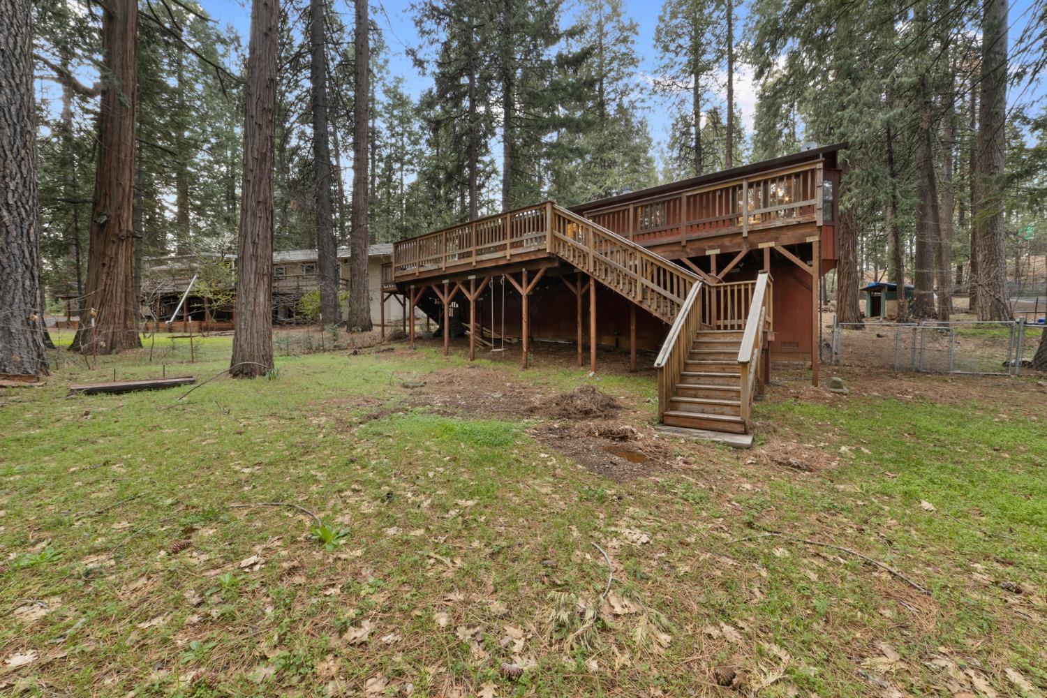 6470 Ridgeway Drive