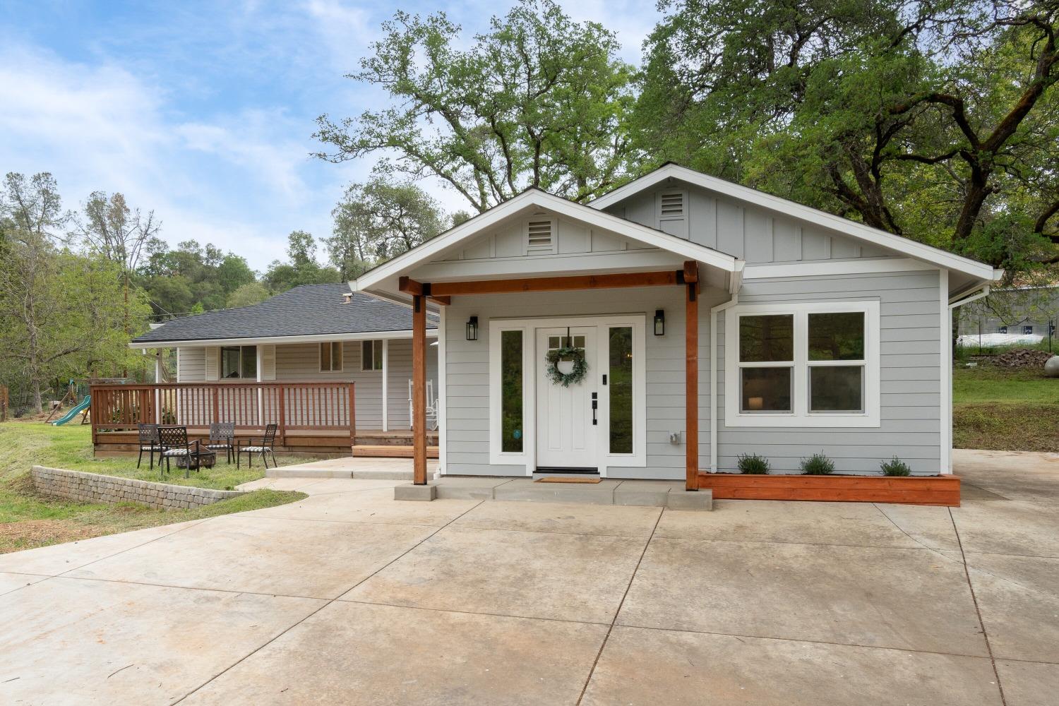 4891 Creekside Drive