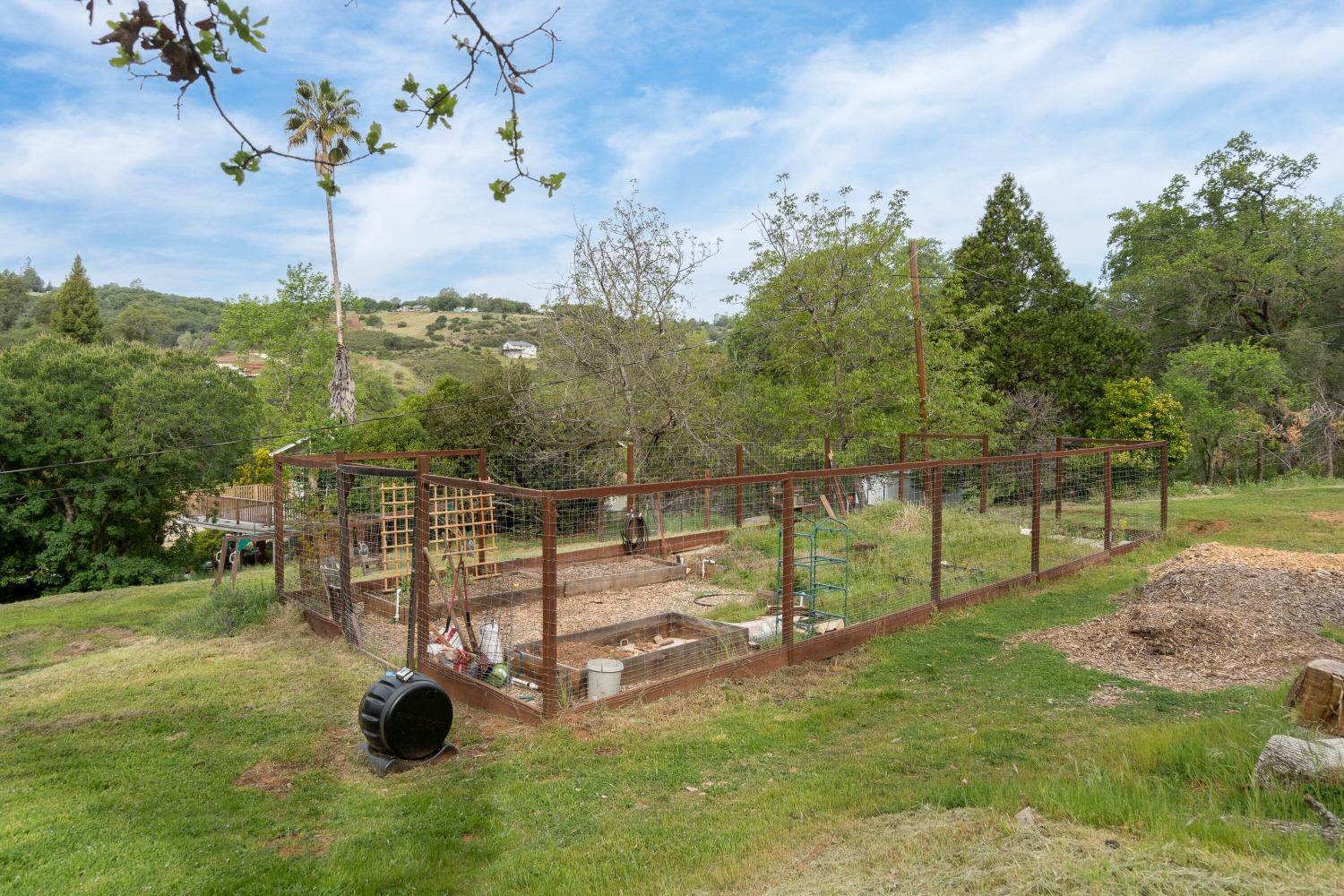 4891 Creekside Drive