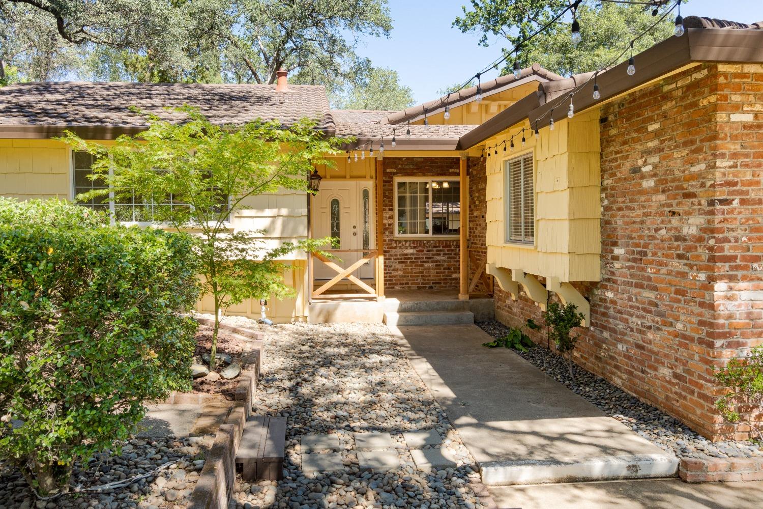 959 King George Way