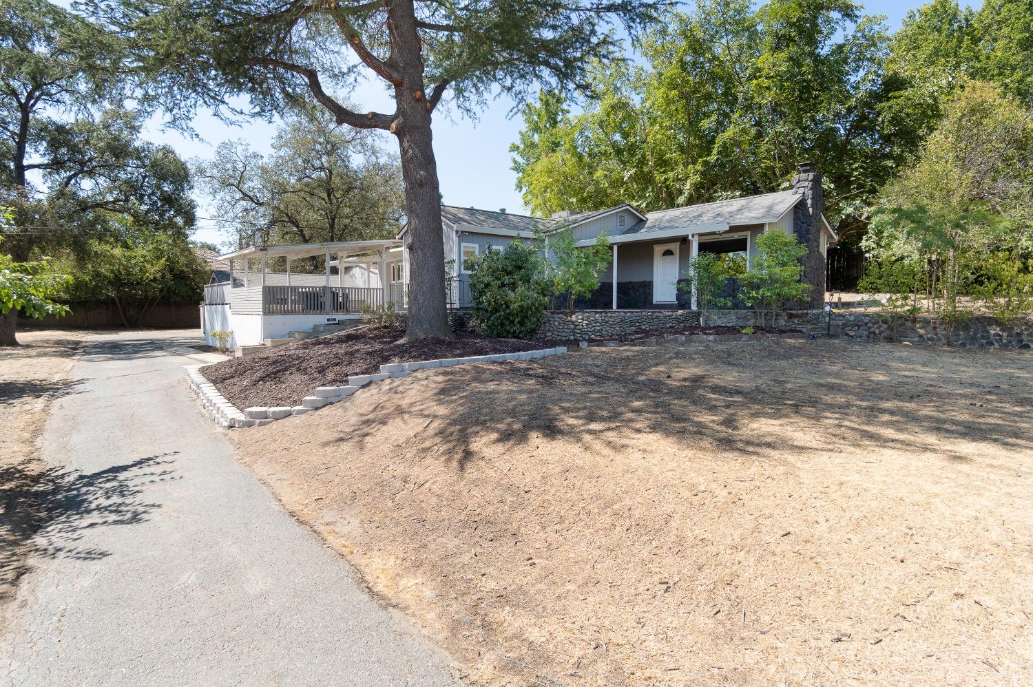 8550 Greenback Lane