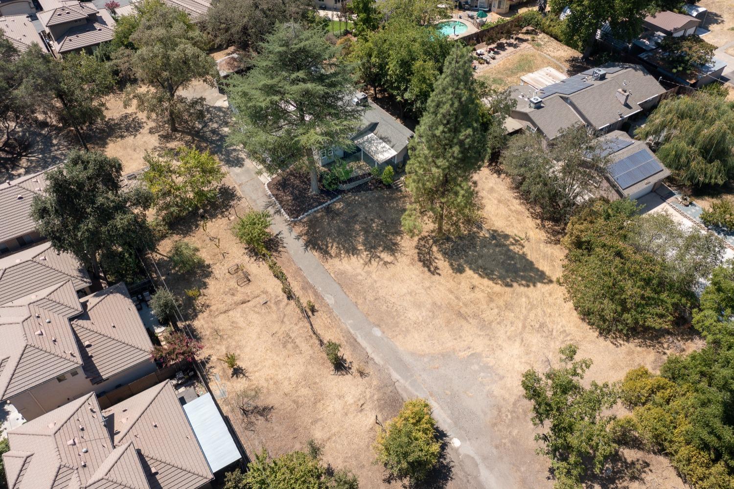 8550 Greenback Lane