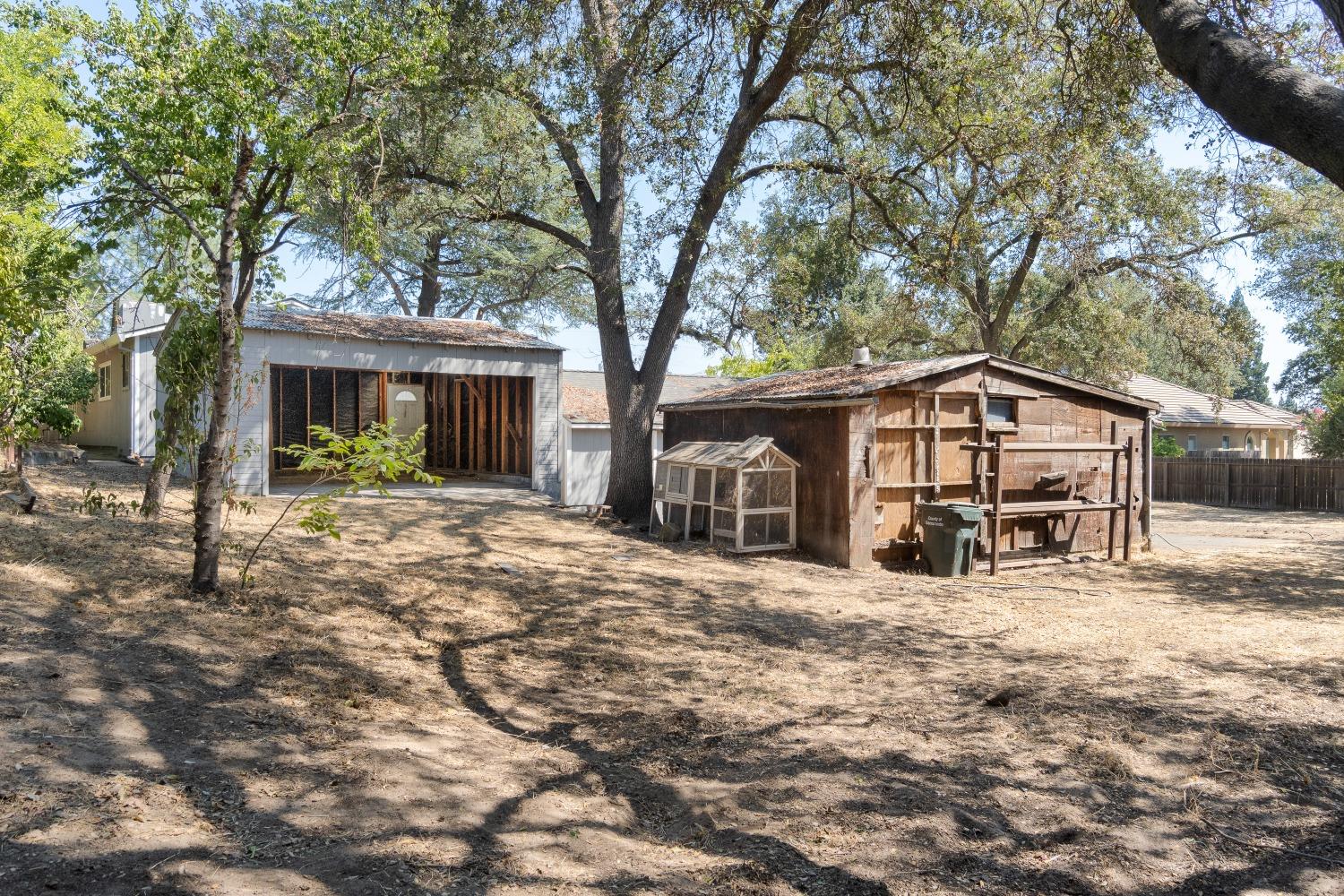 8550 Greenback Lane