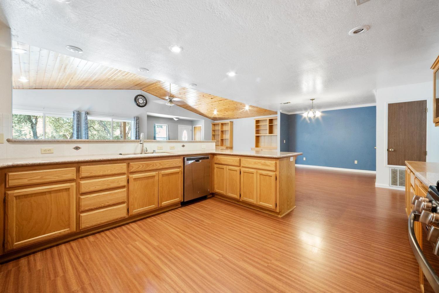 3816 Crosswood Drive