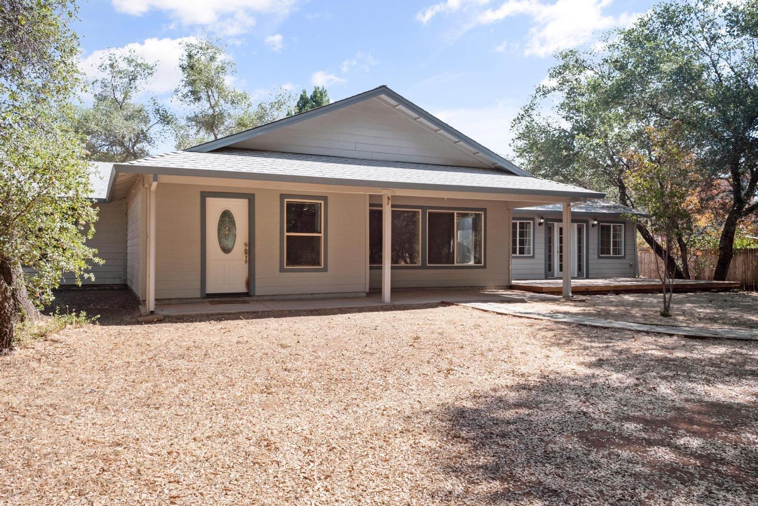 3816 Crosswood Drive