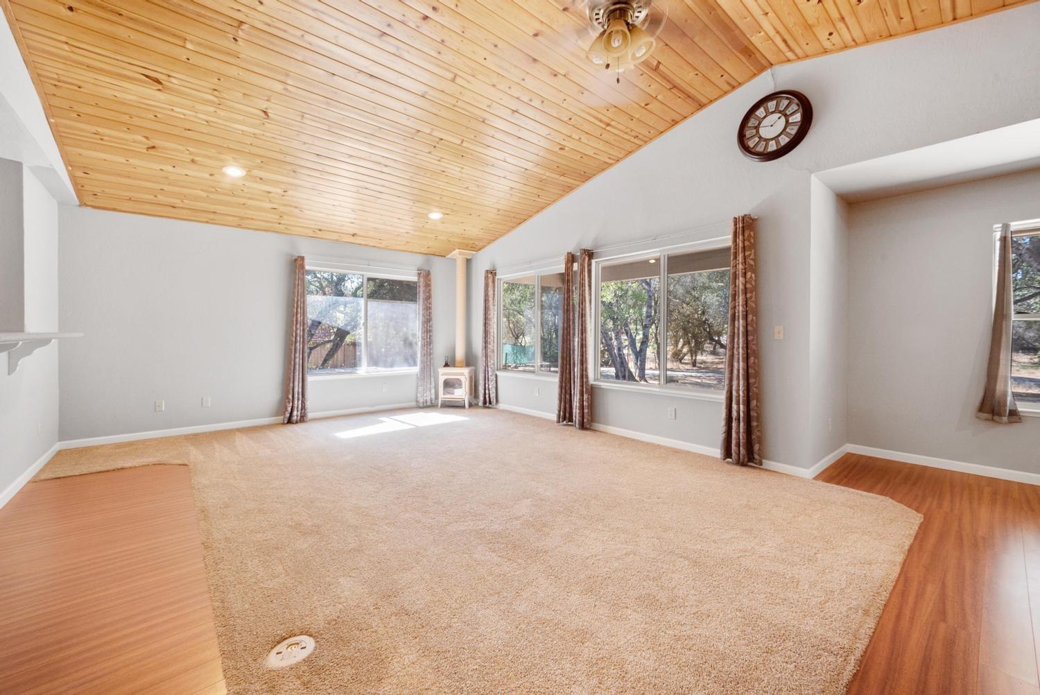 3816 Crosswood Drive