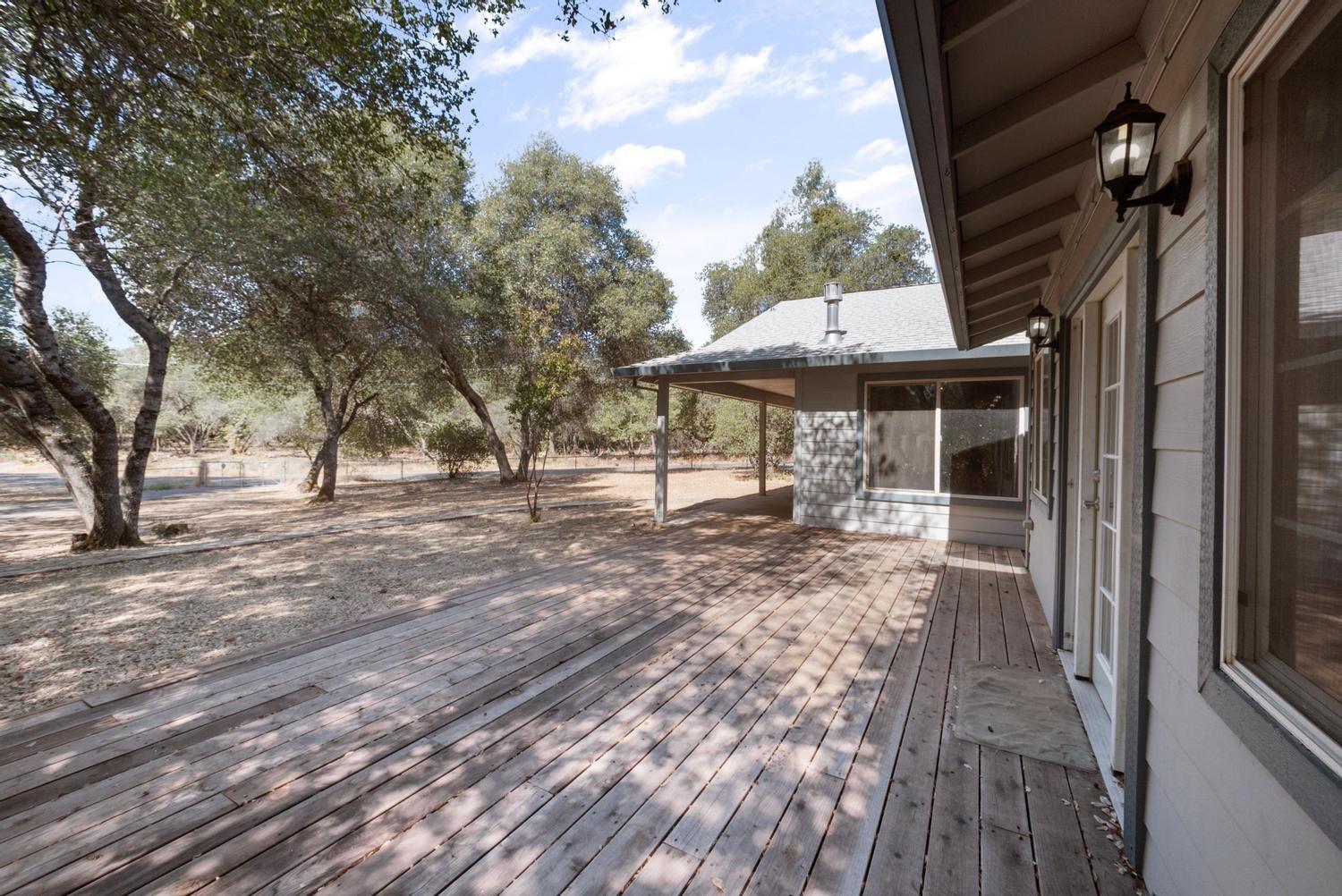 3816 Crosswood Drive