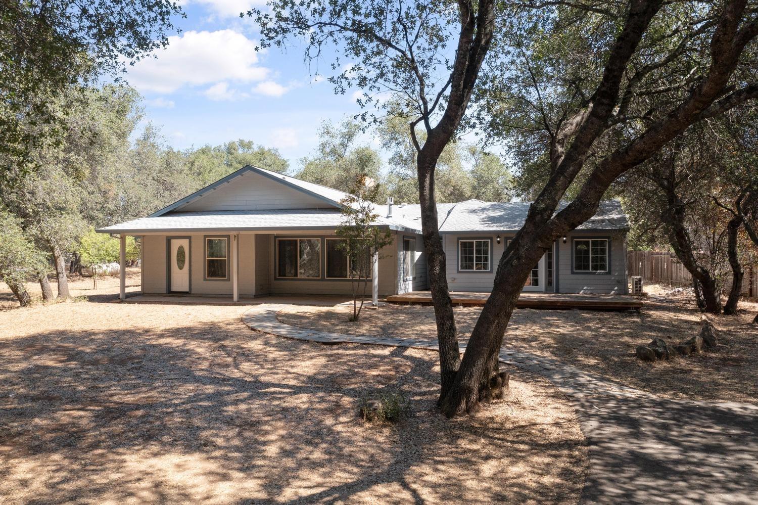 3816 Crosswood Drive