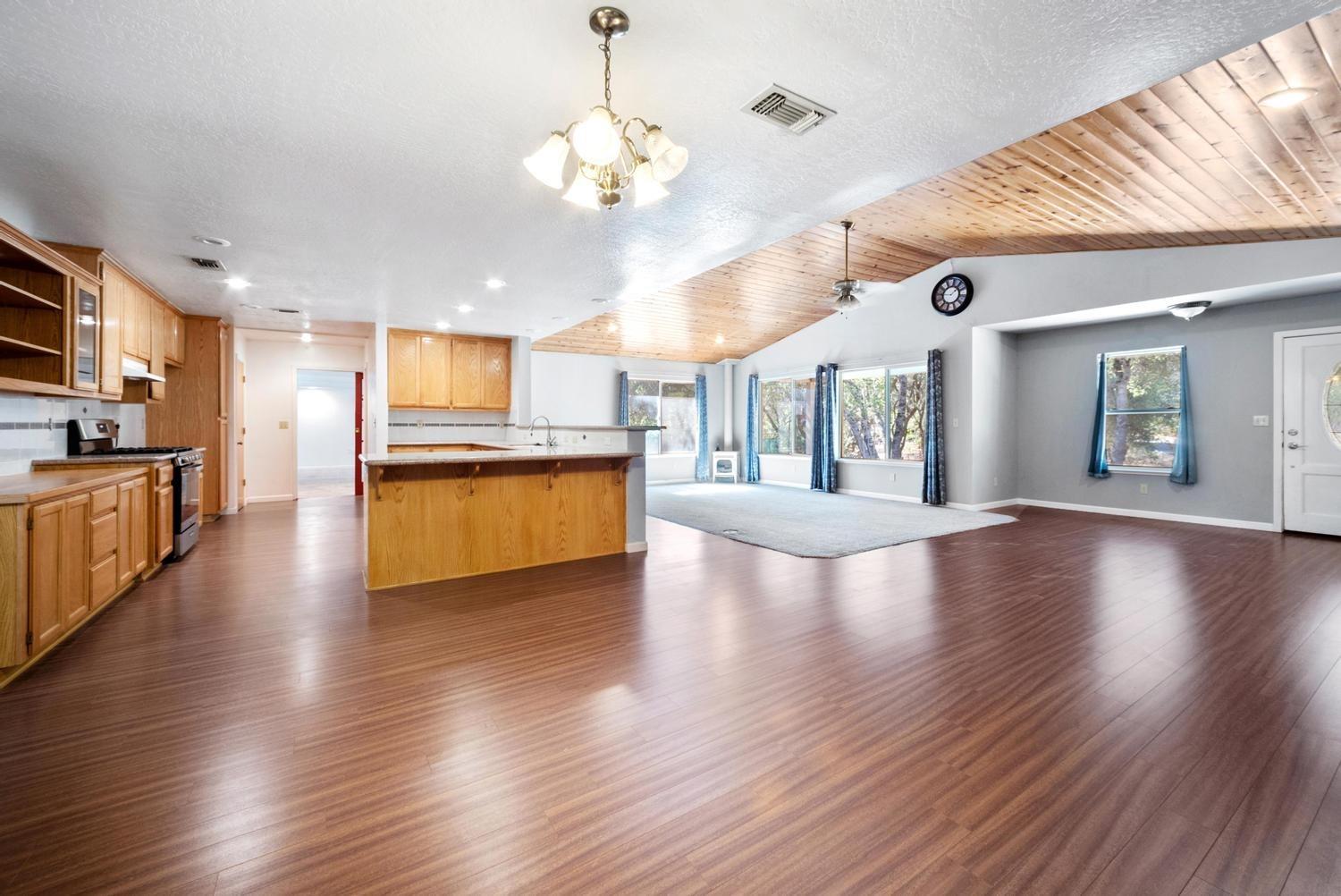 3816 Crosswood Drive