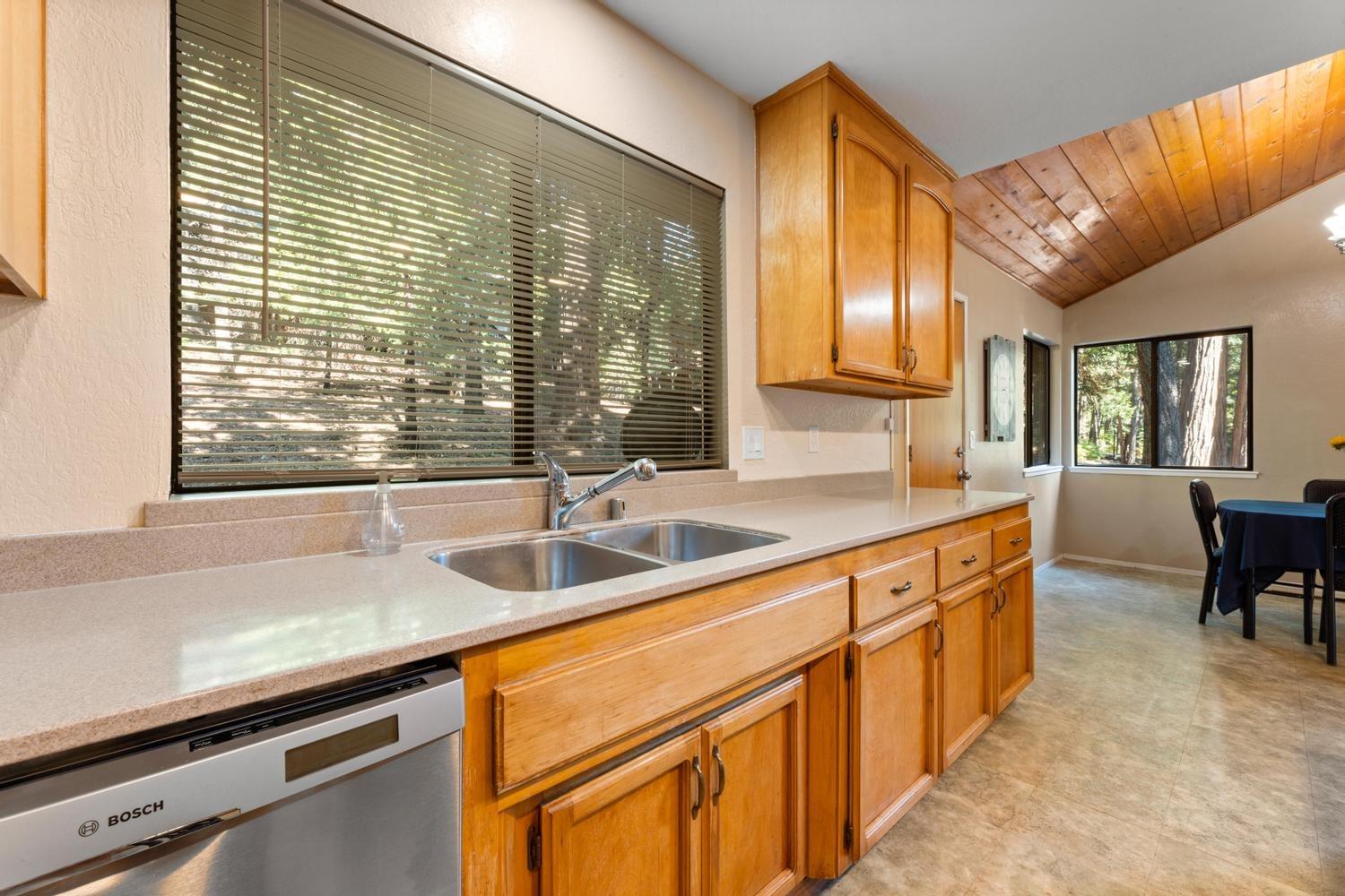 6510 Onyx Trail