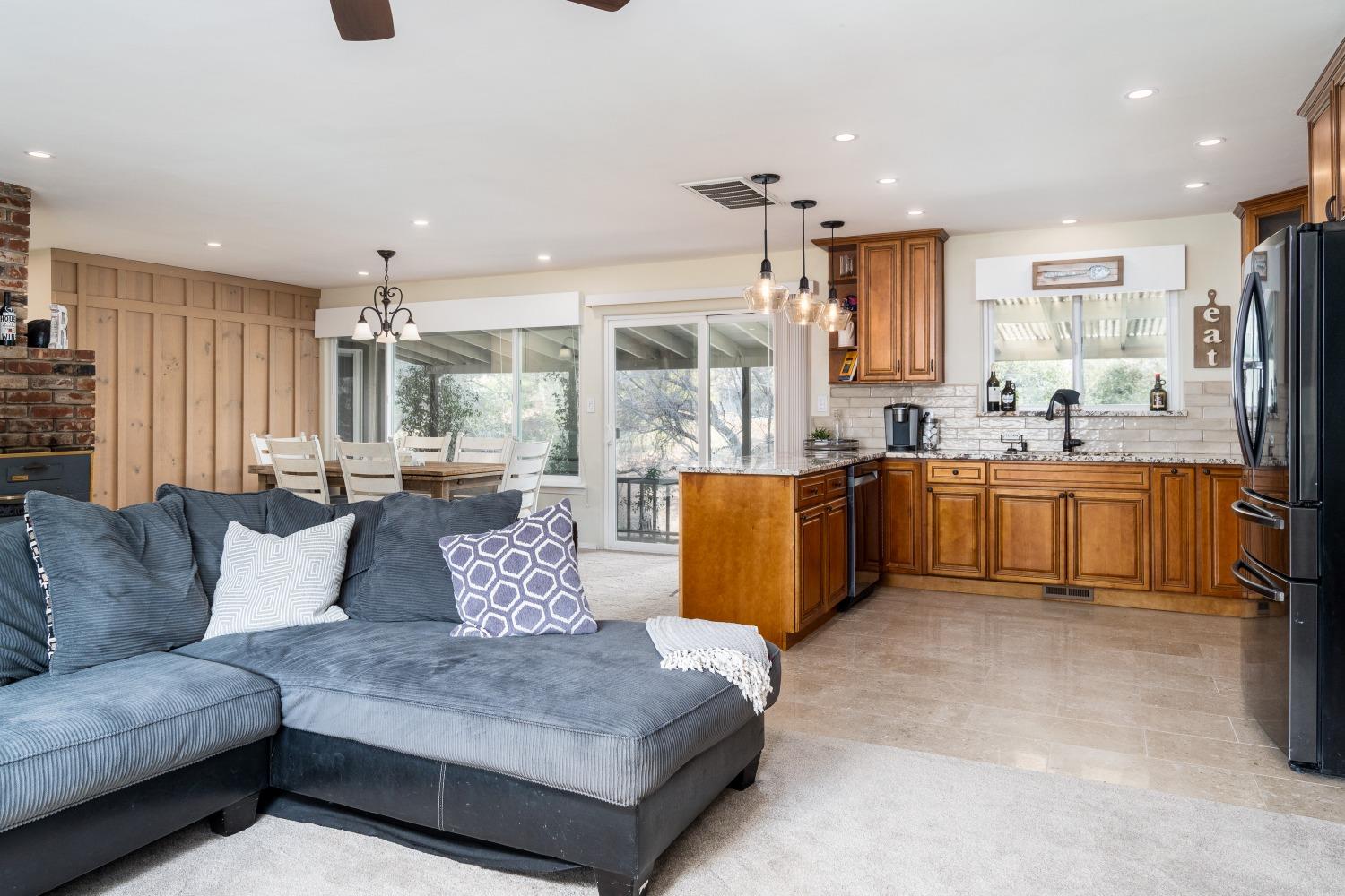 2385 Cold Springs Road