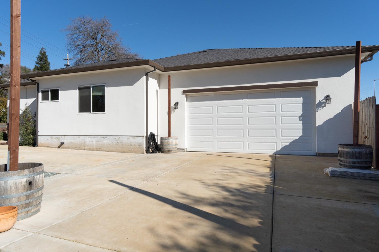3262 Country Club Drive