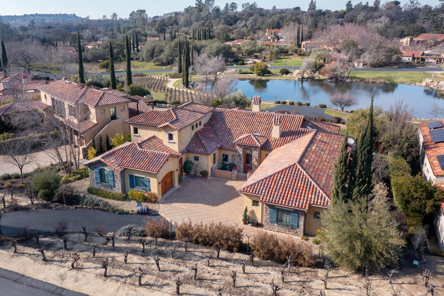 9627 Clos Du Lac Circle