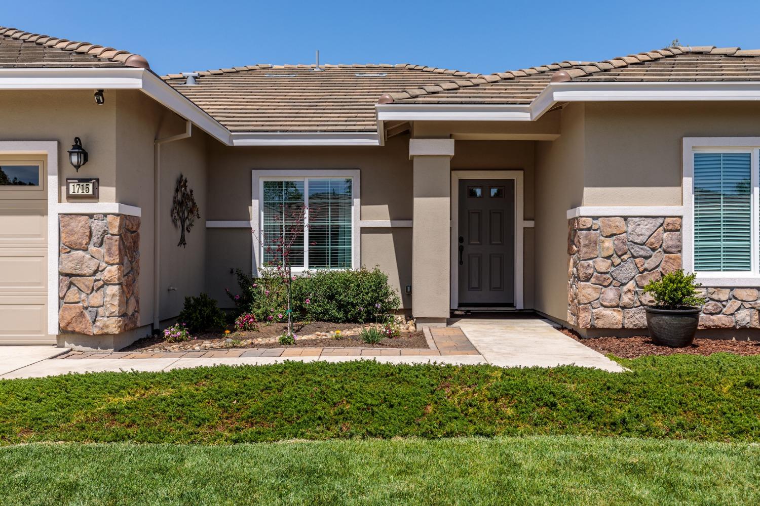 1715 Shakeley Lane