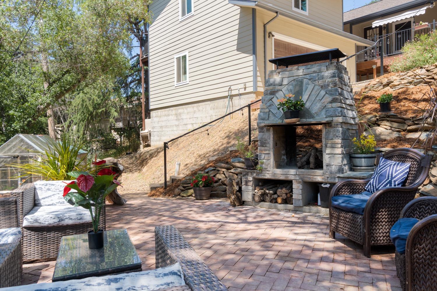 1590 Loma Verde Drive