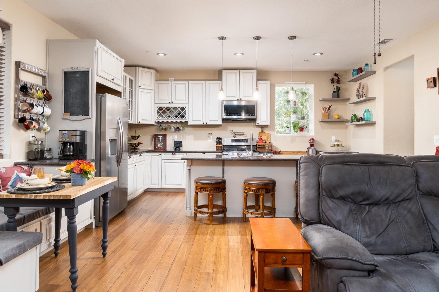 1590 Loma Verde Drive