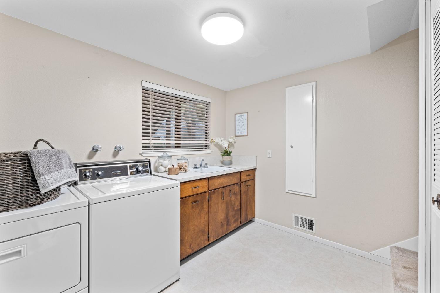 598 Encina Drive