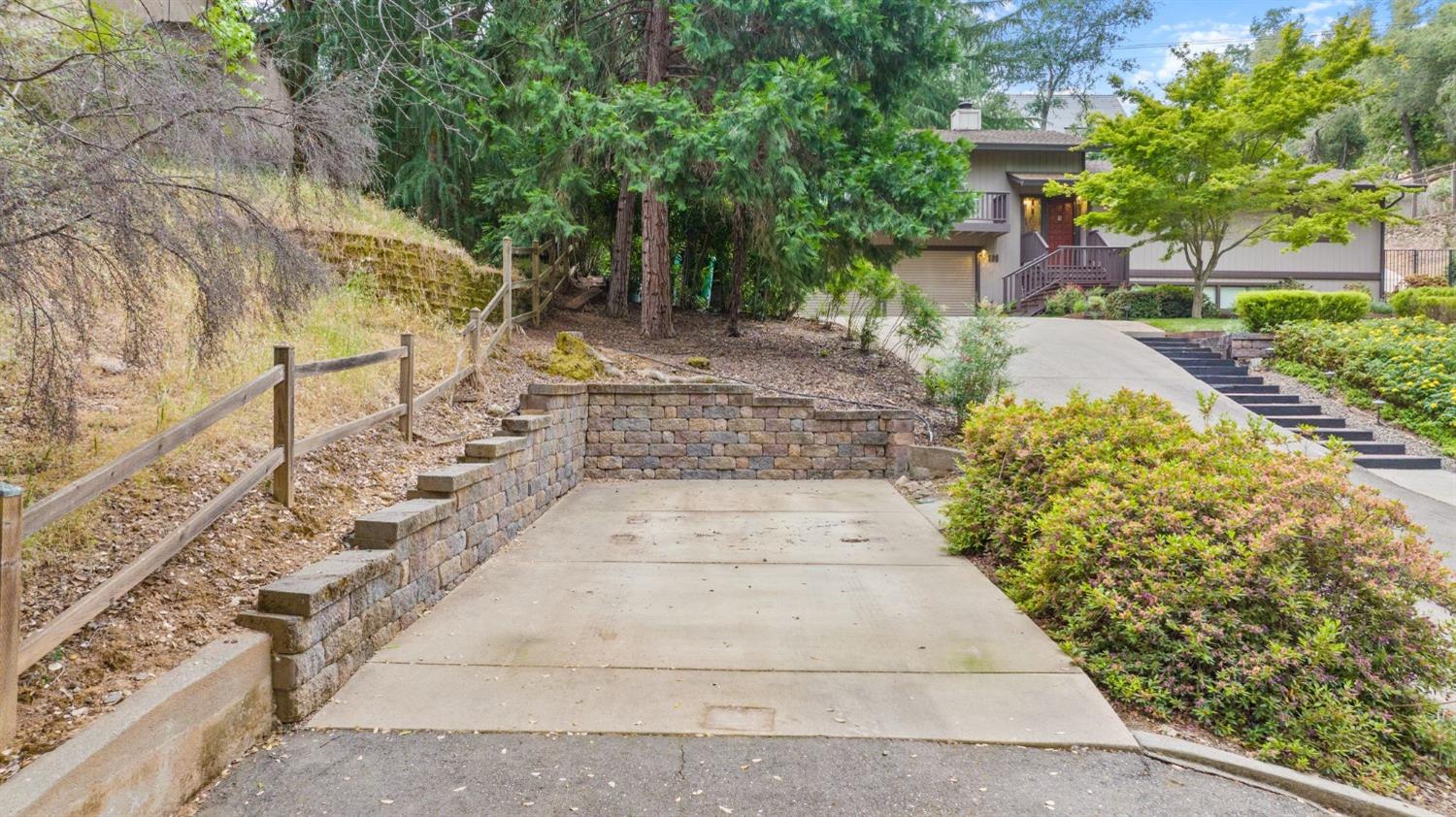 598 Encina Drive