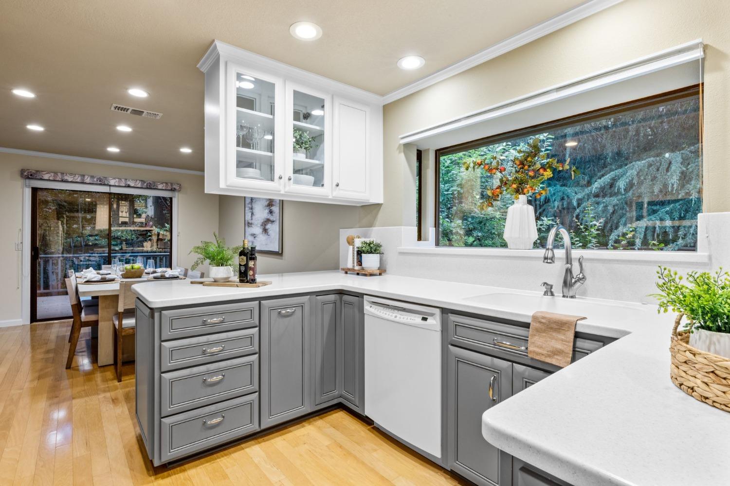 598 Encina Drive