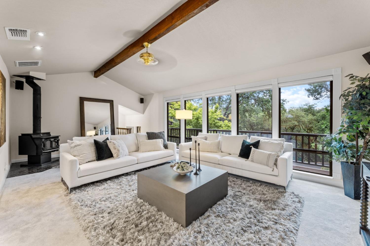 598 Encina Drive