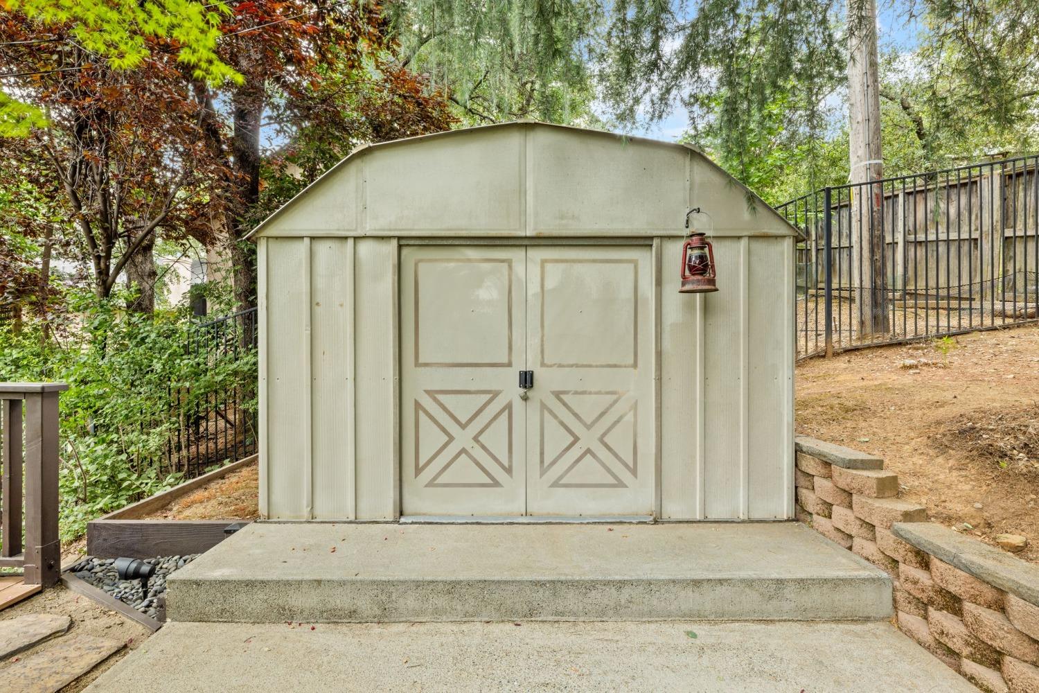 598 Encina Drive