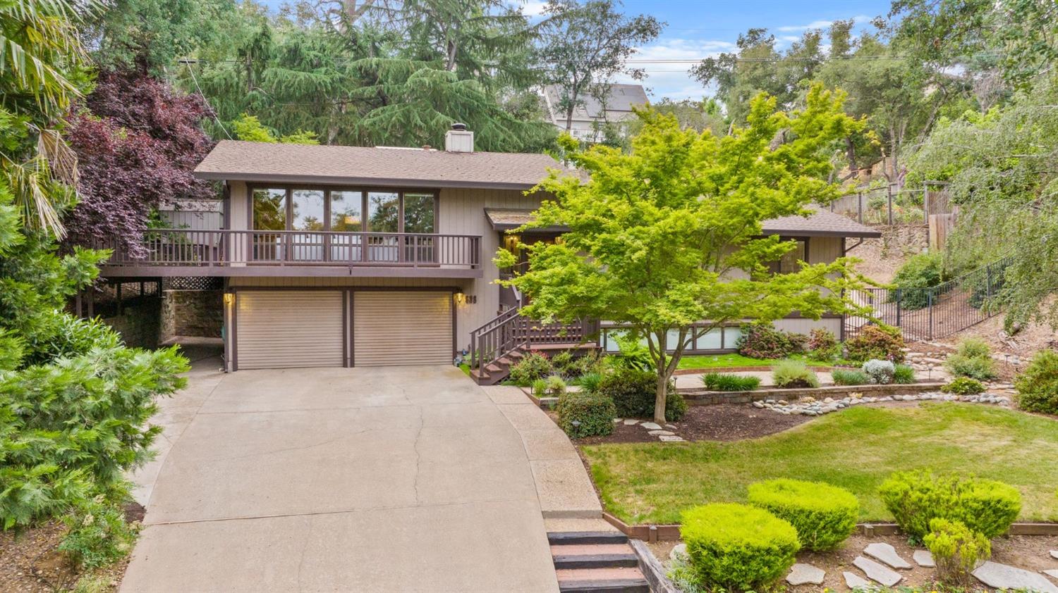 598 Encina Drive
