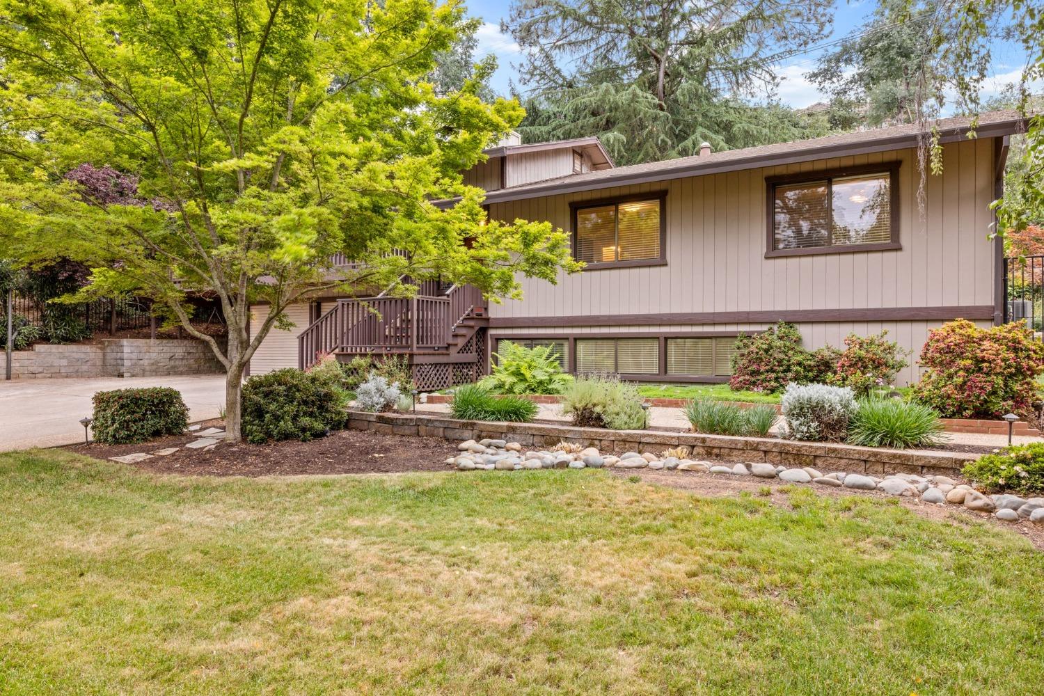 598 Encina Drive