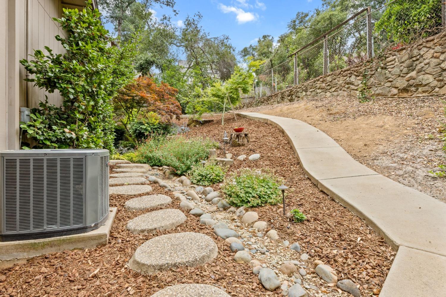 598 Encina Drive