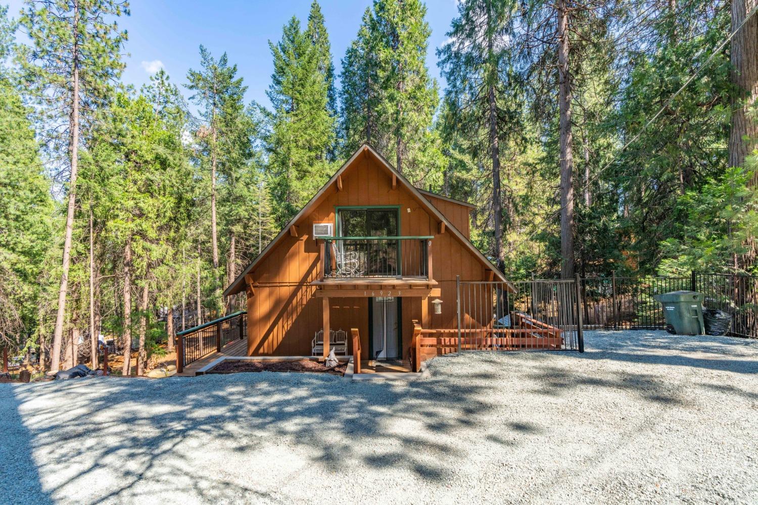 16923 Mckenzie Drive