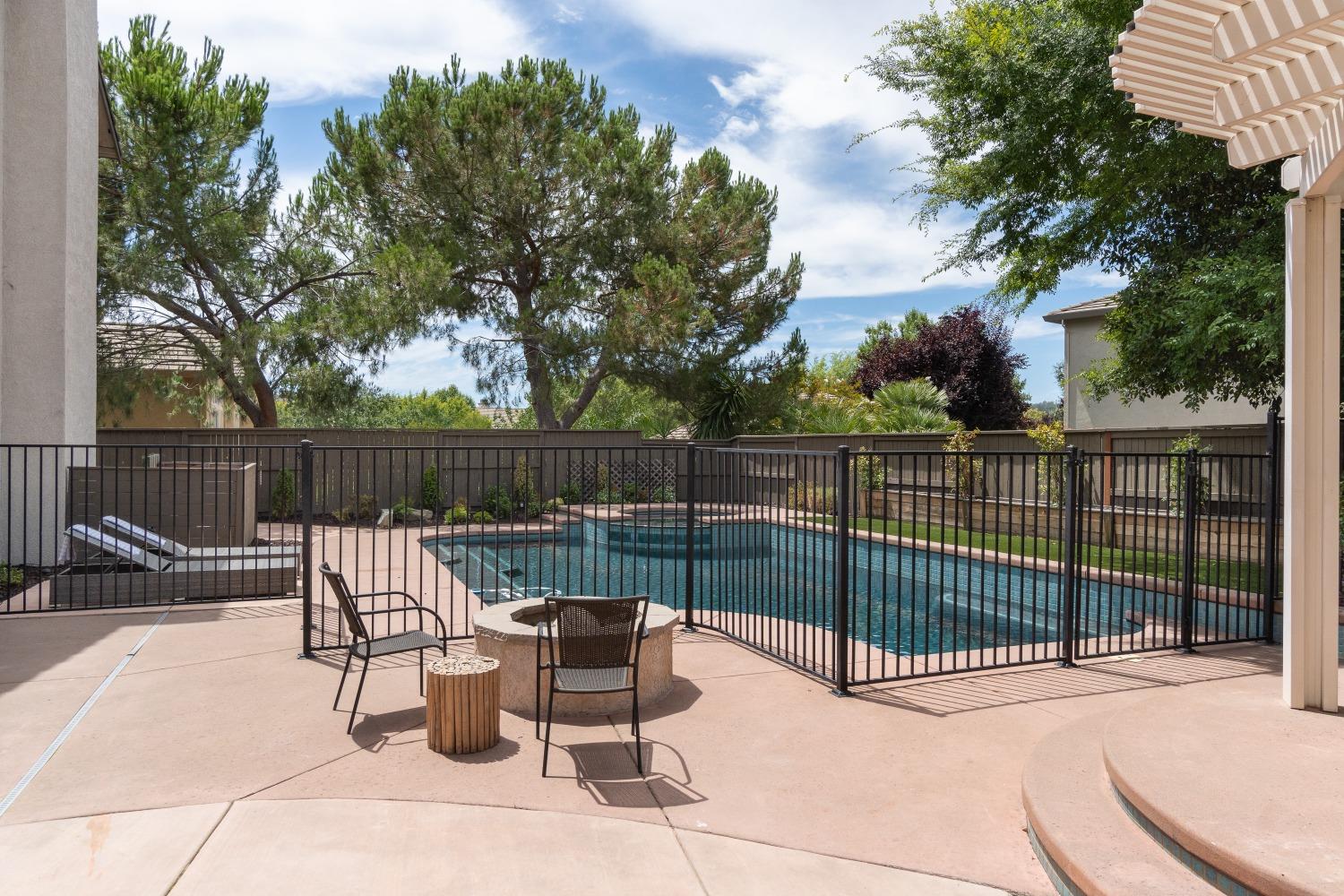 211 Gunston Court